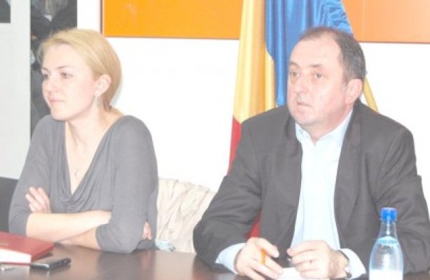 Chirilă şi-a prezentat candidatura pentru şefia PDL Constanţa la restaurant
